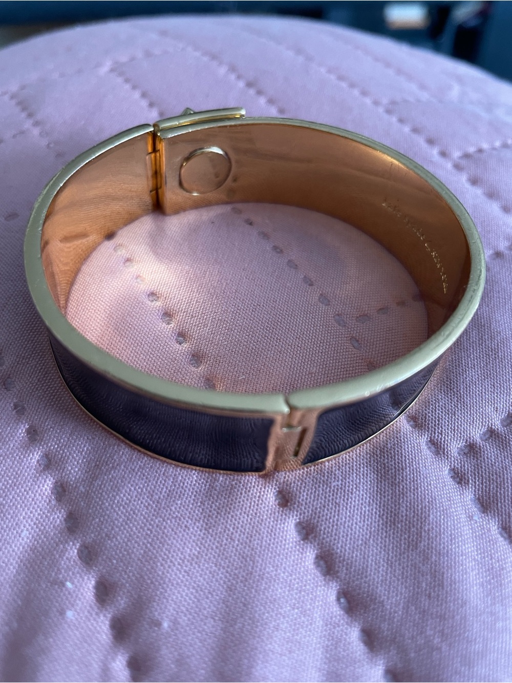 kate spade Gold-Tone Black Enamel Pyramid Clasp Bangle EUC - Picture 2 of 6